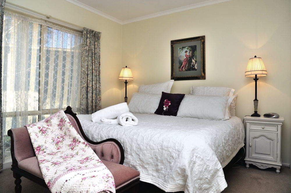 The Birch House - Silver Birches Accommodation Bright Esterno foto