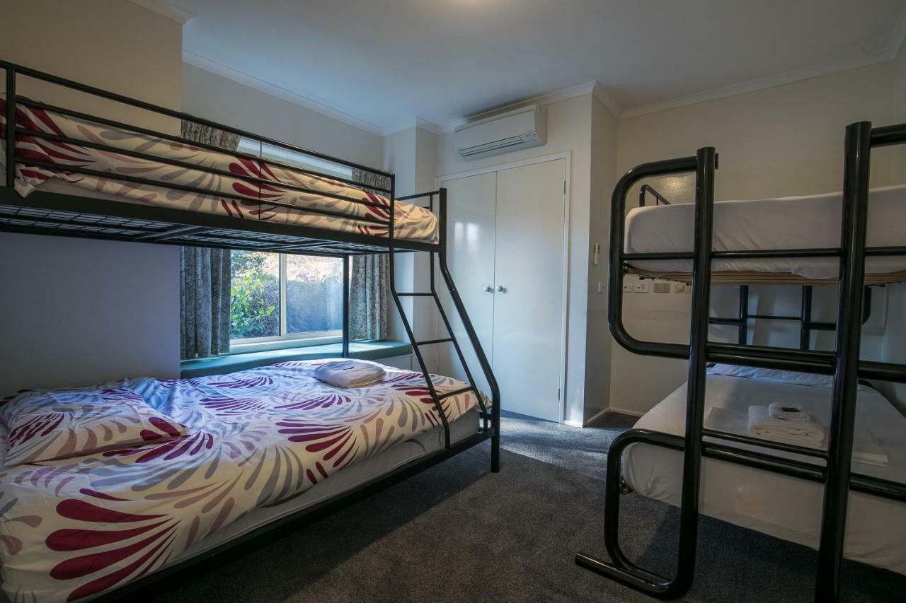 The Birch House - Silver Birches Accommodation Bright Esterno foto