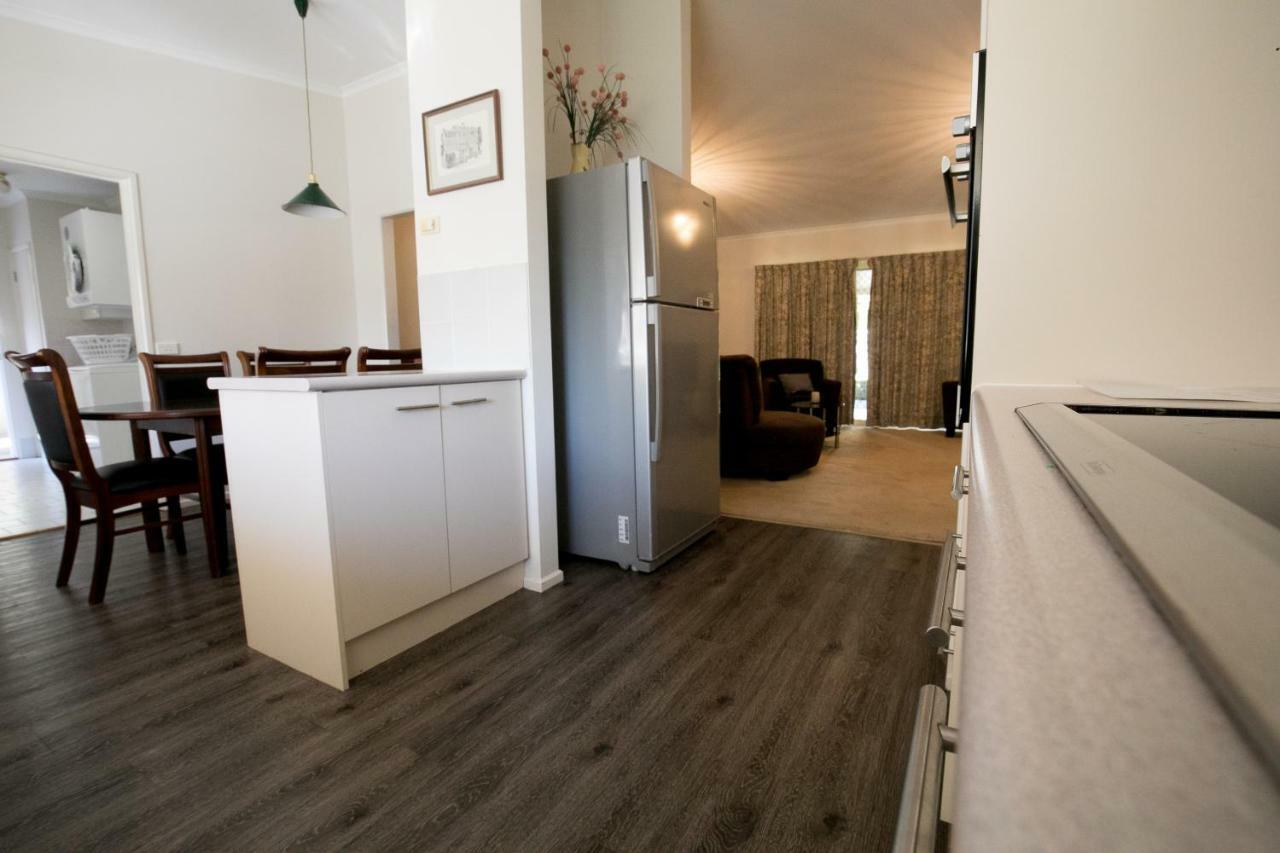 The Birch House - Silver Birches Accommodation Bright Esterno foto